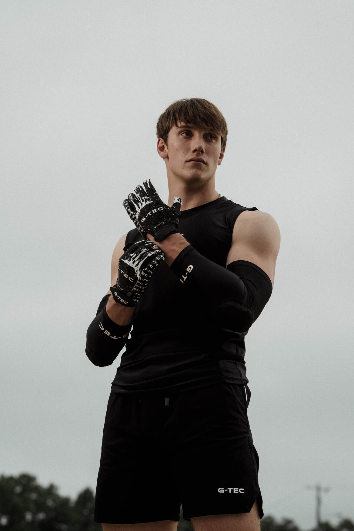 "GRIPTEC" Football Gloves