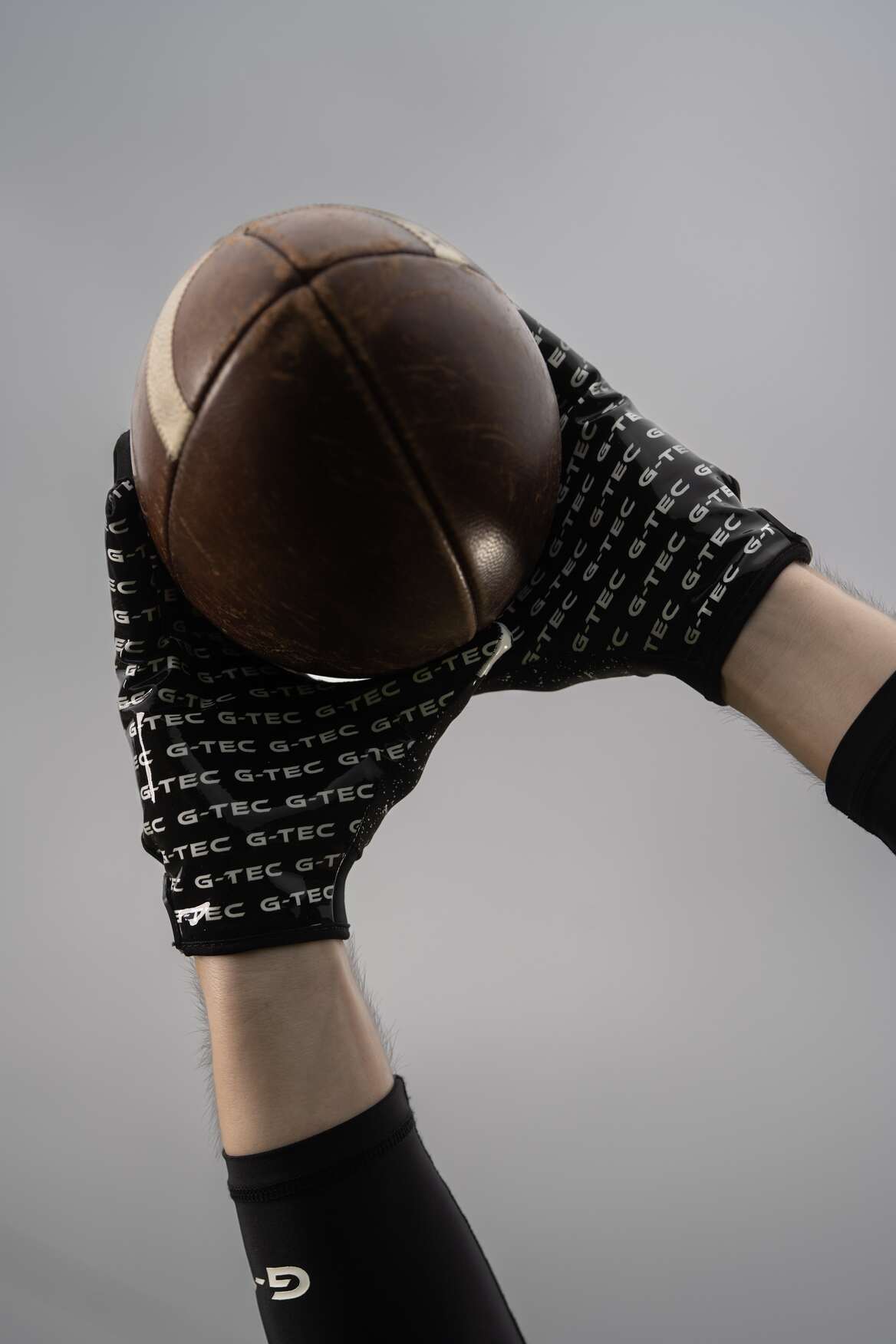 "GRIPTEC" Football Gloves